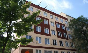 Apple City Hotel