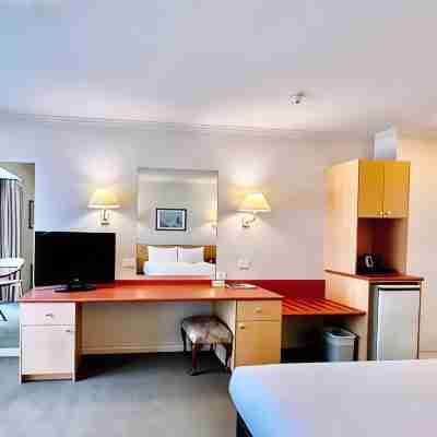 The Waverley International Hotel Rooms