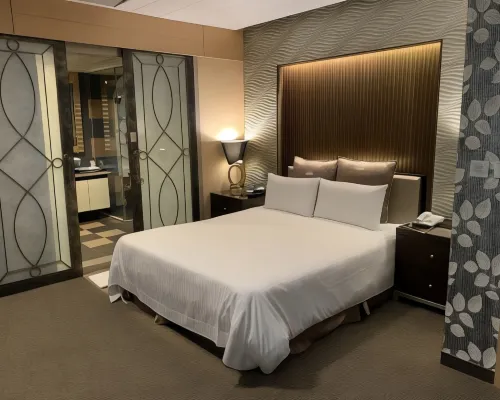 คริสตัล บิสิเนส โมเต็ล โรงแรมใกล้สถานีจันหลั่ง