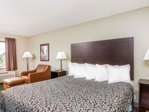 Days Inn by Wyndham Hendersonville