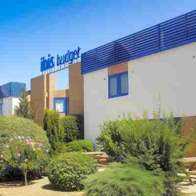 Ibis Budget Chatellerault Hotel Exterior