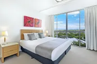 Ultiqa Freshwater Point Resort Broadbeach Hotels in Carrara