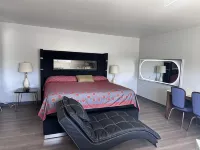 Elite Inn & Suites
