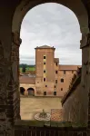 Agriturismo Castello Beccaria Hotels in Cornale e Bastida