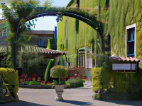 Logis Hôtel Restaurant les Norias فنادق في Brissac