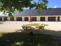 Domaine des Bois Argentés Hotels in Gièvres