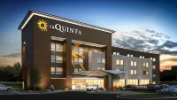 La Quinta Inn & Suites by Wyndham San Antonio Alamo City Отели рядом с достопримечательностью «Мексиканска месарница "Мичоаканката"»