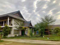 Vang Vieng Garden Resort Các khách sạn ở Vangvieng