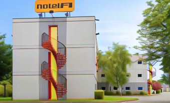 Hotelf1 Clermont Ferrand Est