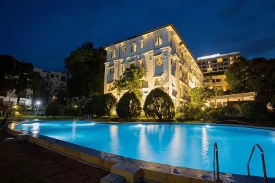 Hotel Suisse Hotels in Kandy