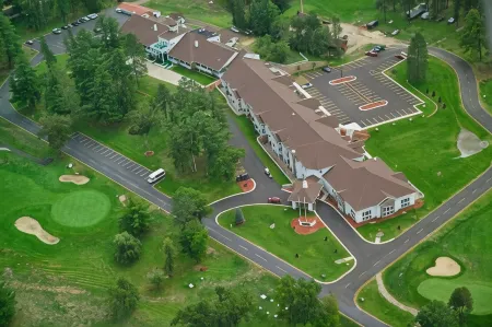 Four Seasons Island Resort Отели в г. Пембин