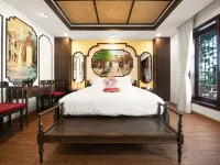 เวชิยาโรงแรมแอนด์สปา โรงแรมใกล้ประตูเมืองเก่า