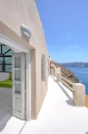 Nano Oia Canaves