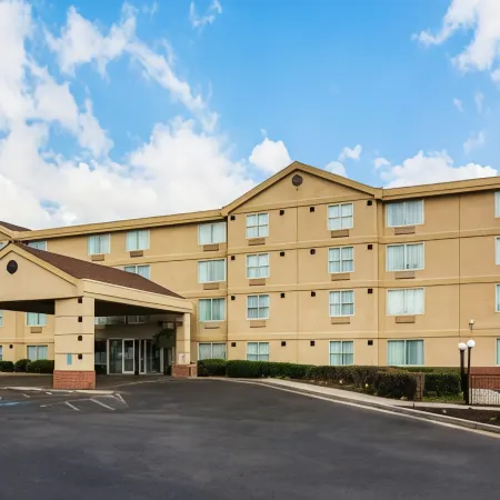 Quality Suites Atlanta Airport East