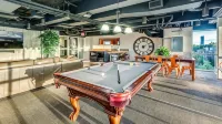 Canal Walk Downtown Apartments by Barsala