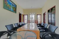 Hotel O Harwin Homestay