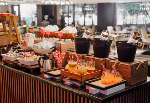 베스피아 호텔의 고급스러운 로비