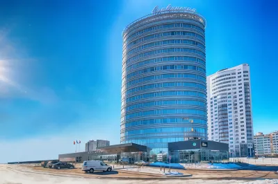 Slavyanskaya Hotel Hoteles cerca de Museum of Belarusian Folk Art
