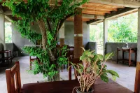 Lavish Eco Jungle Hotel a Wirawila
