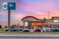 Best Western Marquis Inn  Suites - parking