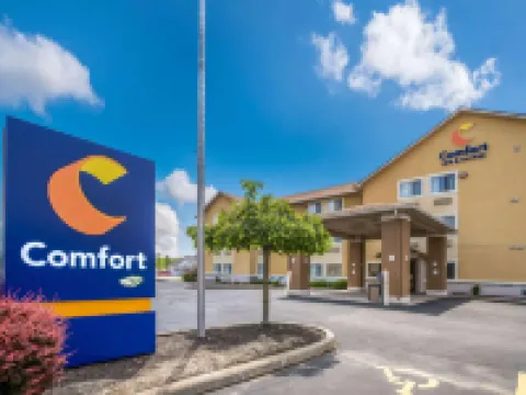 Comfort Inn & Suites Fairborn Near Wright Patterson AFB Hoteles en Fairborn