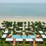 Mirror Mirror Hotel Cafe & Restaurant Hotels in Klaeng