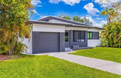 Sunny Escape in Miami, Steps from Beach Hotels near April Psychic
