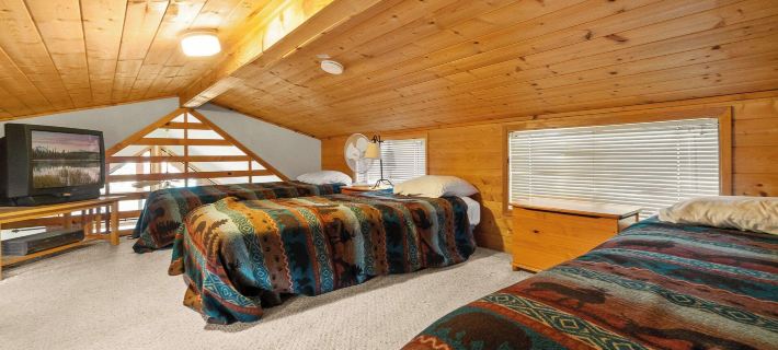 Willamette Pass Inn & Chalets Hotels in Klamath County