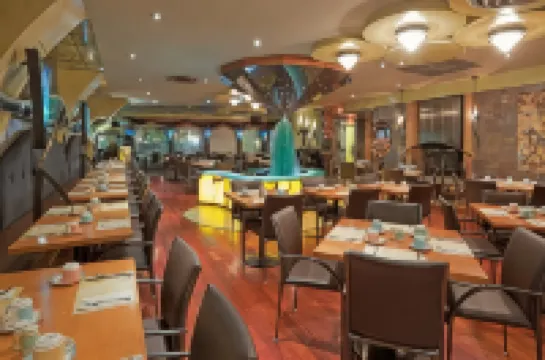 โรงแรมฮอลิเดย์ อินน์ ไนแอการา ฟอลส์ - บาย เดอะ ฟอลส์ บาย IHG