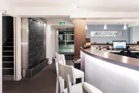 迪南城堡原生酒店 - 酒吧