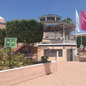 Los Jitos Hotel & Suites