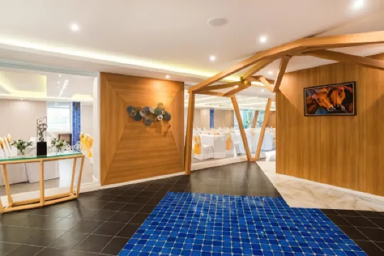 Zircon Hotel Отели рядом с достопримечательностью «Банг Капи Торговый центр»