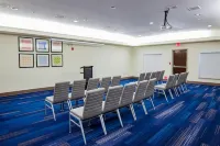 Holiday Inn Express & Suites Seguin Hotels in Seguin