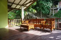 Jungle River Guesthouse