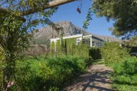Lily Pond House at le Lude - Villas