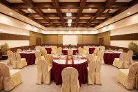 Sterling Munnar - Boutique