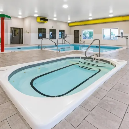 Super 8 by Wyndham Winnipeg East MB