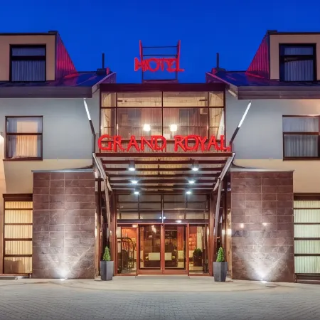 Grand Royal Hotel Отели рядом с достопримечательностью «Городской стадион в Познани»