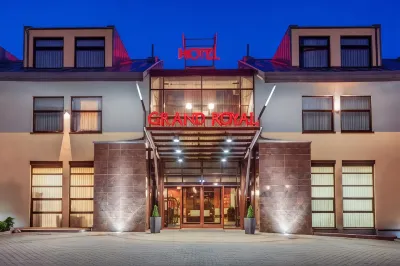 格蘭德皇家酒店 酒店