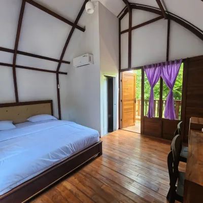 Takamas Resort Hotel berhampiran Terminal Jepara