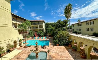 La Posada Hotel