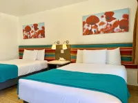 Sandyland Reef Inn - parking