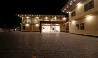 Treebo Grand Vistara Airport Suites, 500M from Cochin International Airport - 3 étoiles