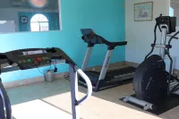 ハワード ジョンソン バイ ウィンダム ホルブルック - ジム