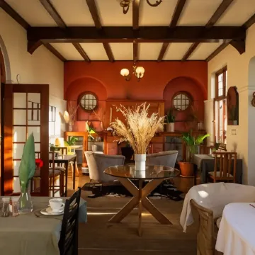 Sonnekus Boutique Hotel & Bistro in St James Отели рядом с достопримечательностью «Пляж Мёйзенберг»