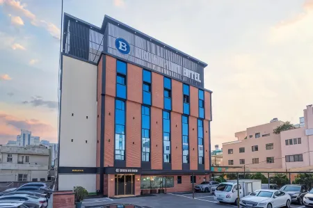 BrownDot Hotel Gimhae City Hall Отели в г. Кимхэ