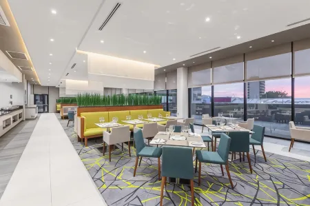 Hilton Garden Inn Windhoek Отели в г. Виндхук