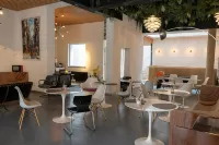 Hotel Retro - breakfast
