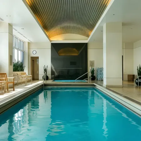 Embassy Suites by Hilton Chicago Downtown Magnificent Mile