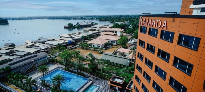Ramada by Wyndham Alleppey Отели в г. Аллеппи